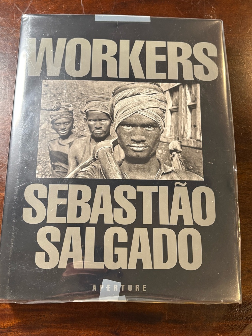 Sebastiao Salgado WORKERS HC Aperture 1993 Complete w/ Caption Booklet